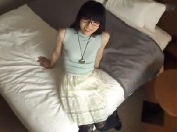 元カレに調教されてる素人美女ナンパして情熱的なSEX