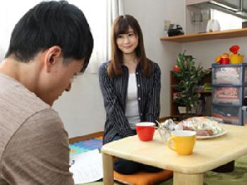 シングルファザーを狙う世話焼きママの不貞交尾盗撮