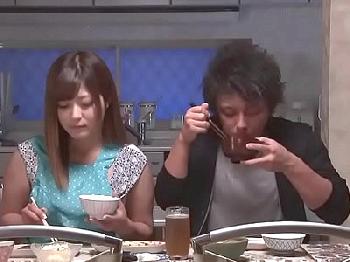 夫としばらく性交渉がない巨乳人妻が義弟を刺激的に誘い肉棒を求める