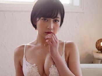 2020年4月。コロナ禍の激動の中、緊急発売となった真正美少女