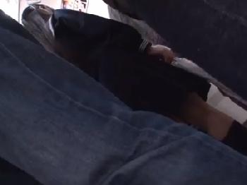 痴漢に狙われた清楚系女子校生!!満員電車の中で否応なしにハメ倒されて涙目…
