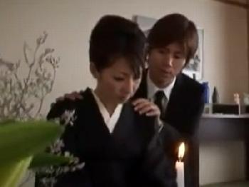 夫を失った未亡人…愛する夫を忘れるために義弟と禁断の近親性交