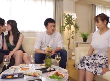 男友達に誘われたコンパに参加してしまった爆乳人妻が…次第に他人棒に堕ちていく様W