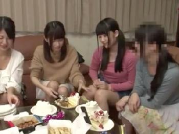 娘の誕生日パーティーに集まった美少女を中出し性暴行する冷酷非道な中年男W