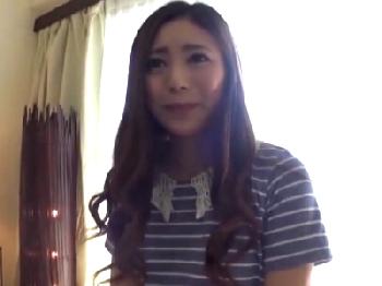 軟派男に簡単についてきたとても綺麗な人妻をバックで凄絶ピストン中出し!!