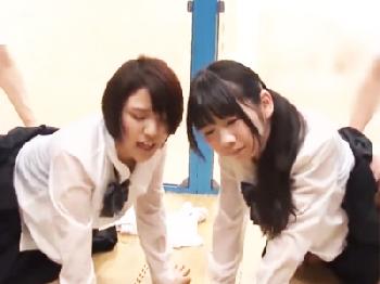 純真無垢な女子校生たちを言葉巧みに騙して高圧膣内洗浄で頂点絶頂へ導く→すかさずペニスで追撃乱交