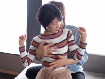 ショートヘアの美少女感溢れる女子と主観で性行為