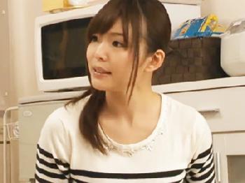 家事代行でやって来たスレンダーお姉さんに興奮して寝バックで肉棒ぶち込みハードピストン凌辱