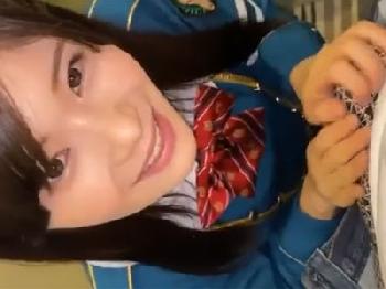 ガチアイドルな美少女が密かにファンペニスを手コキと尺八