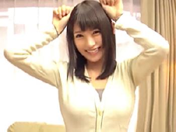 素股だけのはずが擦れるペニスに興奮して膣射性交する女子大生