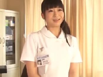 精液検査の為に患者の精液をとても綺麗な女性看護師達が抜き取ってくれる病院W