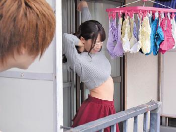 お茶でも誘うように魅惑的に誘う隣家の奥さん