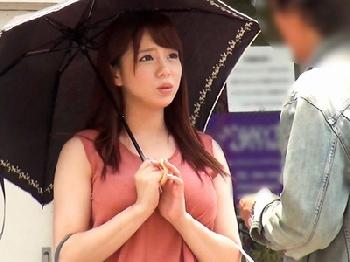 夫と仕掛け人に騙されて魔が差した素人人妻の密会現場を盗撮