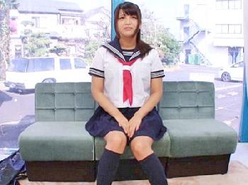 保育士を目指す素人女子大生に痴漢撃退法と嘘をつきゴムなし性交