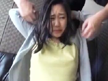 母乳を撒き散らしながら腰振る巨乳人妻にその場の勢いで膣内射精