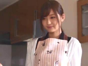 超美形な人妻が自宅に浮気相手を連れ込み性行為への欲求を満たす!!