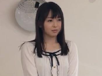 清楚な雰囲気の隠れ巨乳美女がゴム無し挿入で股間の穴に直接射精されて恍惚絶頂