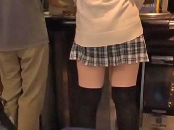 ゲーセンにいたミニスカート女子校生に性衝動に駆られた男が後をつけて性暴行