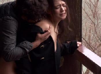 主人が完全にグル!!寝取ってもらいたい変態夫の依頼で素人人妻と野外性交