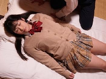 囲み撮影で性的行為への欲求が溜めまくったオタクたちに犯され膣内射精されるアイドル美少女