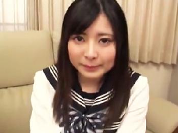 無垢純粋な美少女女子校生の陰毛がないワレメを堪能して心地良く精液射精