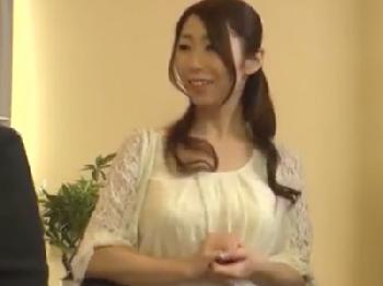 ブライダルエステで冷酷非道なマッサージ師にオメコの中でそのまま射精される巨乳素人を無許可で動画撮影そして流出!!