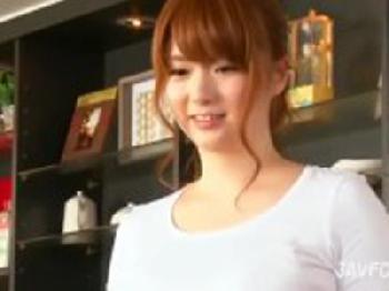 可愛い過ぎるアルバイトのギャルに口内性交を強要する店長