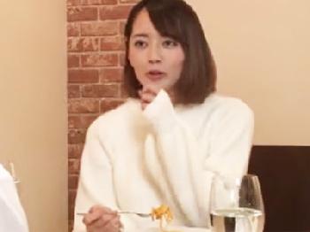 パート先で元カレに再会した人妻が出来心でホテルに行き中出し浮気性交