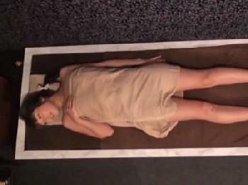 エステ通いばかりの贅沢妻の寝取られマッサージSEX