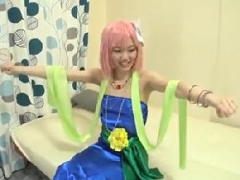 身長142CMの華奢な素人コスプレイヤーと性交オフ会撮影会