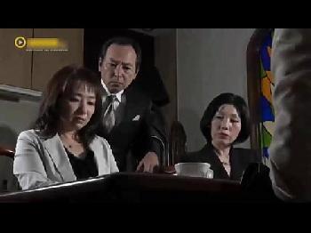 とても綺麗な弁護士だけを狙って元依頼人たちが拉致監禁!!覆面変態男達が一斉に挿入