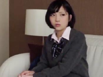 チャリでぶつかってきた女子校生を脅して性的暴行する当たり屋