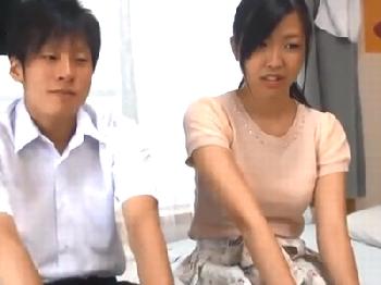 巨乳の家庭教師がお金の誘惑に負け生徒と禁断の中出し交尾