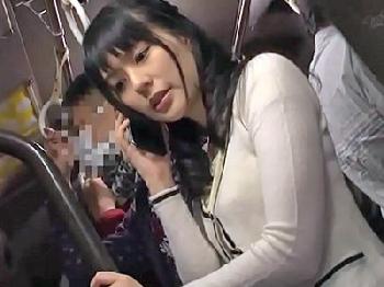 自分だけは大丈夫と思い込んでる女性会社員を痴漢→やり逃げ!!