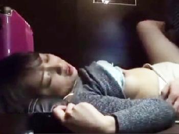 漫画喫茶で交尾を始めるカップルを無許可で動画撮影そして流出!!