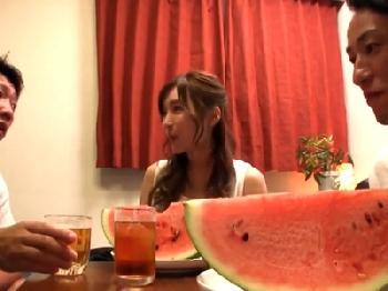 これなくなった女友達のせいで男2対女1になってしまったギャルがハメ撮り3P