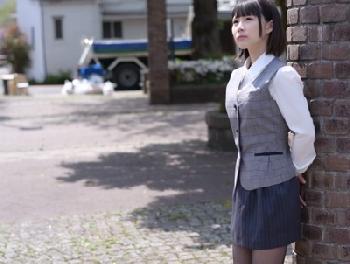 留学生の黒人さんのおっきいアソコに耐えきれず欲しがってしまう人妻