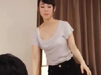 出張マッサージを頼んだら綺麗なお姉さんだったのでお願いして避妊具なしで挿入させてもらった