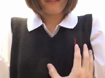 肌の張りがガチ10代!!男もあまりに気持ち良くて暴発する名器女子校生とラブホ援交