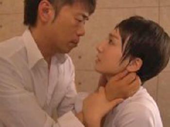 美形なベリショ女子校生が男性教諭とびちょ濡れ禁断SEX