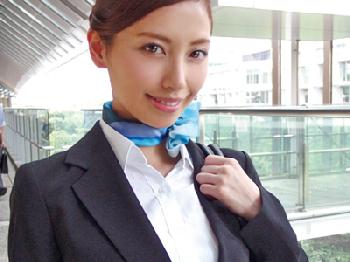 数時間だけ現役キャビンアテンダントを好き勝手に弄べる高級売春クラブ