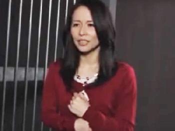 オナニーし放題の熟女人妻が自ら調教プレイ志願W