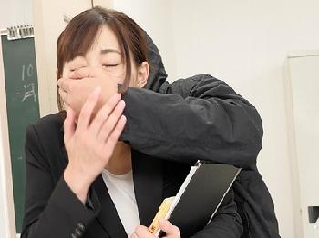 大人しそうな女性上司に忍び寄る影!!否応なしに押し倒されて膣内射精暴行