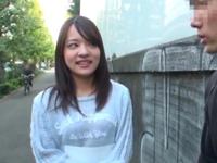 あべみかこが素人男性を逆ナンパ→車の中で中出し性交!!