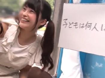 ツインテールの美少女がワイセツな質問に答えながら唐突に挿入顔面射精