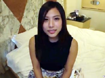 見た目は清楚なのに超がつく程の尻軽娘と快感射精ハメ撮り