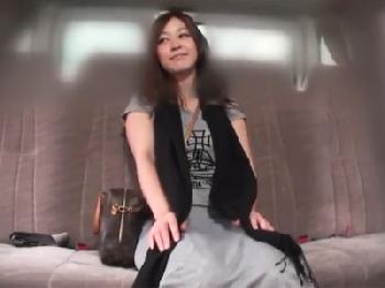 自らAVに応募したセックスが大好物の童顔ムチッとした肉感的な美少女が早くペニスを入れてと切望W