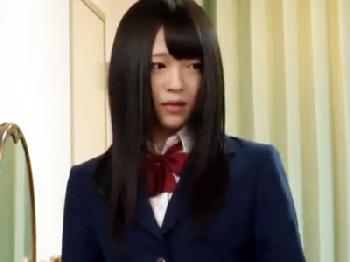 酔っぱらって寝てしまった同僚を横目に魅力的な女子校生娘のパンティ剥ぎ取り非道徳的な膣内射精!!