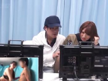 巨乳女をけしかけて彼氏寝取り→モニターしてショック受ける彼女を犯すW寝取り