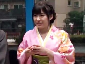 マジックミラー号の新春お年玉企画で謝礼を掛けてペニス挿入される素人美少女